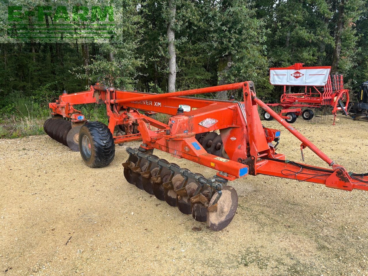 E-FARM: Kuhn discover xm 32 - Herse à disques et disque compact - id QDWSXRS - 6 000 € - Année: 2001 - France