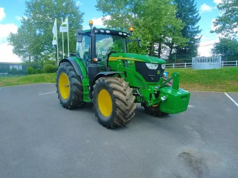 E-FARM: John Deere 6R 155 - Tractor - id D9T6VAF - €136,000 - Year of construction: 2023 - Engine hours: 650,Engine power (HP): 155,France