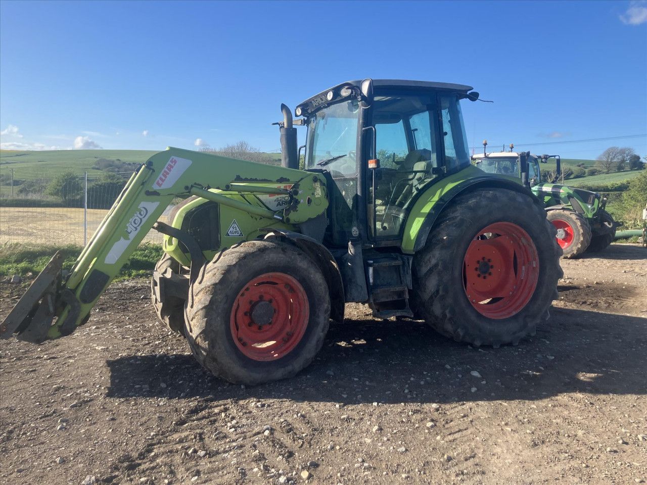 E-FARM: Claas Arion 420 - Trattore - id LYZJAM1 - 28.174 € - Anno di costruzione: 2012 - Potenza del motore: 130,Regno Unito
