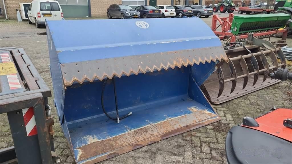E-FARM: ap 2200db kuilhapper - Équipement pour l'élevage d'animaux - id 5GDK9DL - 8 500 € - Pays-Bas