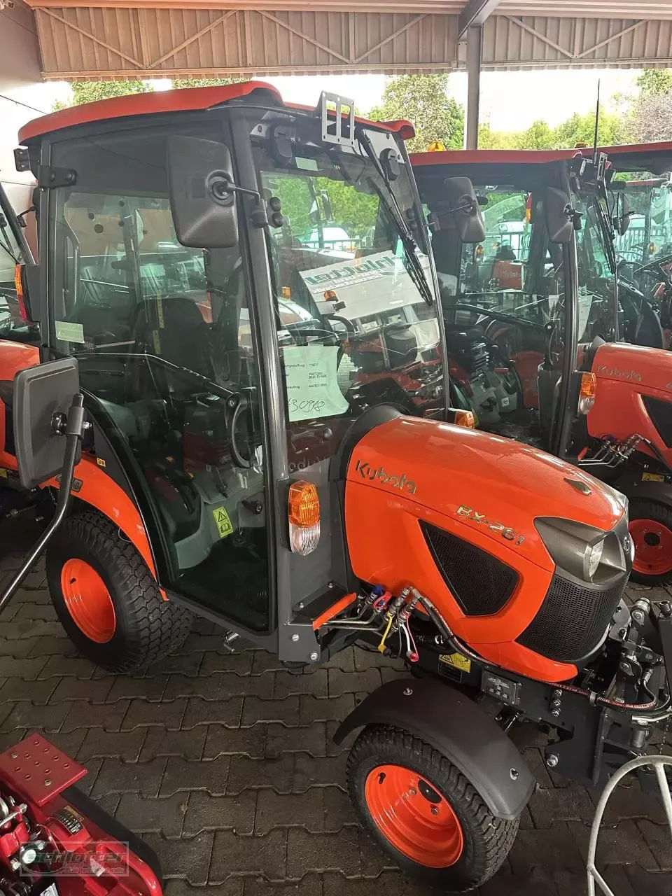 E-FARM: Kubota bx261 winter fz - Τρακτέρ - id NIBUGWM - 22.605 € - Χρονία: 2023 - Μετρητής ωρών: 5,Ισχύς κινητήρα: 24,Γερμανία