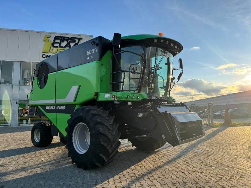 E-FARM: Deutz-Fahr 6095 A HTS - Moissoneuse-batteuse - id SXXJ5HU - 74 922 € - Année: 2014 - Lecture du nombre d'heure: 3 056,Puissance du moteur (chevaux): 354,Pologne