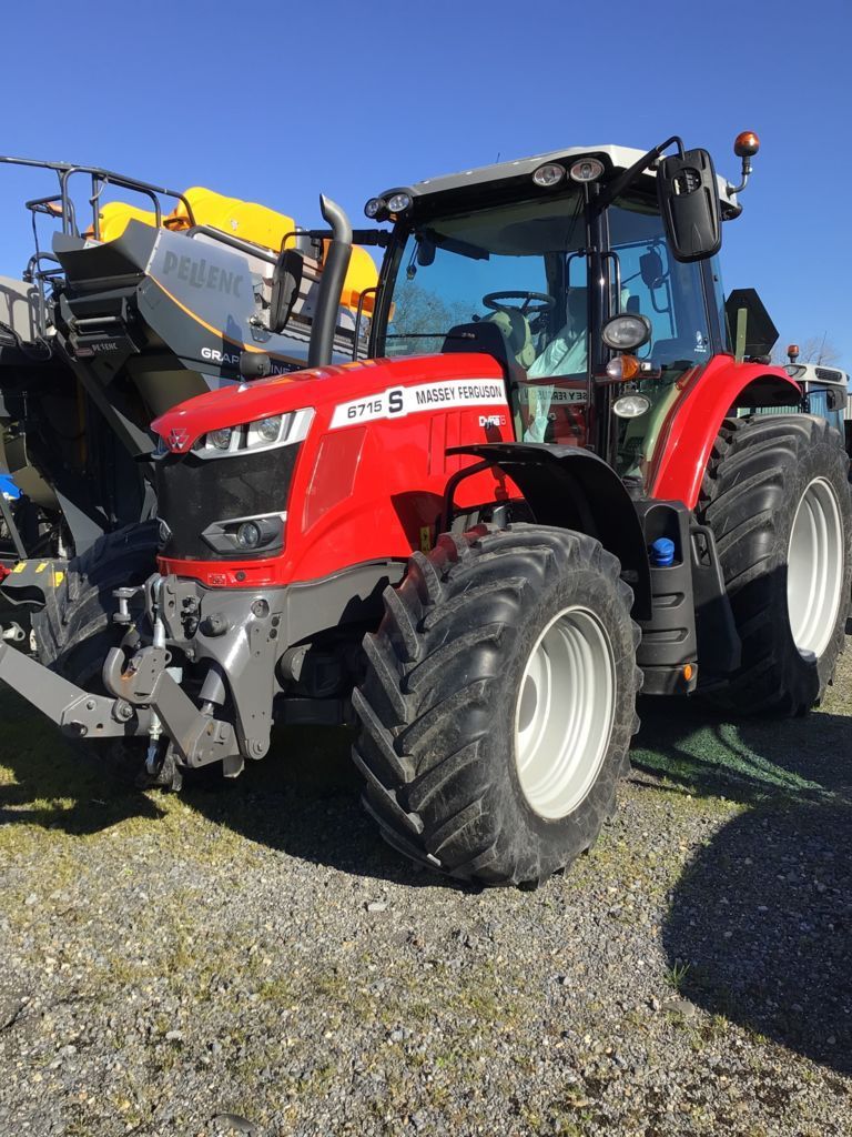 E-FARM: Massey Ferguson 6715S Dyna-6 - Tracteur - id EEEI7EC - 62 000 € - Année: 2021 - Lecture du nombre d'heure: 4 809,Puissance du moteur (chevaux): 150,France