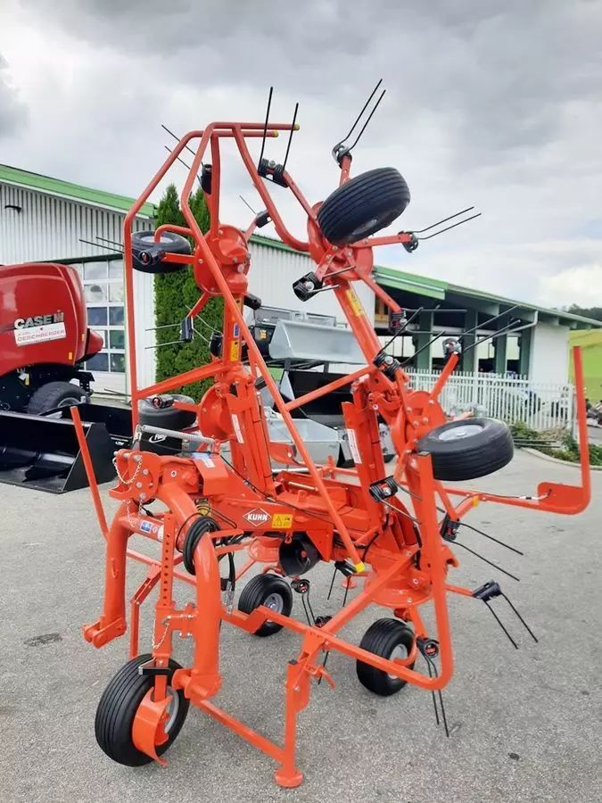 E-FARM: Kuhn GF 582 - Tedder - id LGL7FDE - Austria