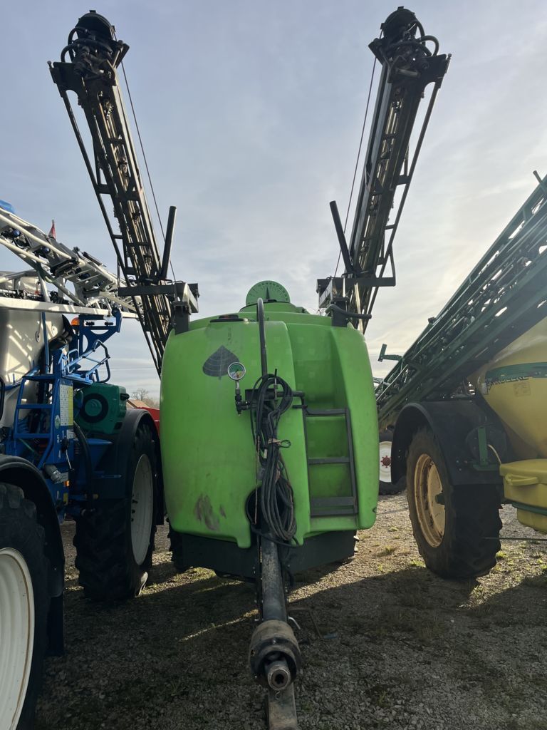 E-FARM: Tecnoma fortis 4000 - Pulverizador - id BWPYWEX - 16.000 € - Año: 2012 - Francia
