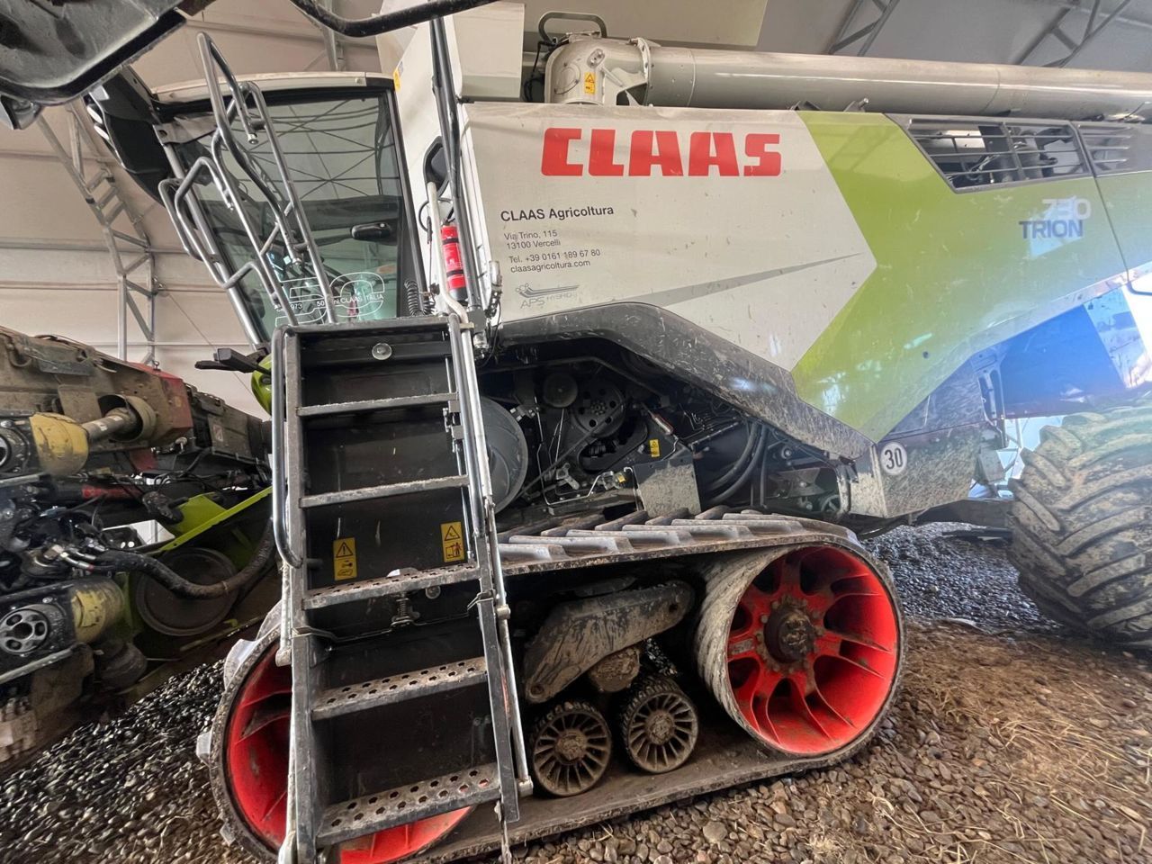 Claas Trion 730 Terra Trac Combine harvester