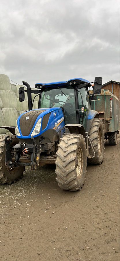 E-FARM: New Holland T6.125S - Tractor - id HZ7PCXR - 56.000 € - Año: 2018 - Horas: 3900,Potencia del motor: 115,Francia