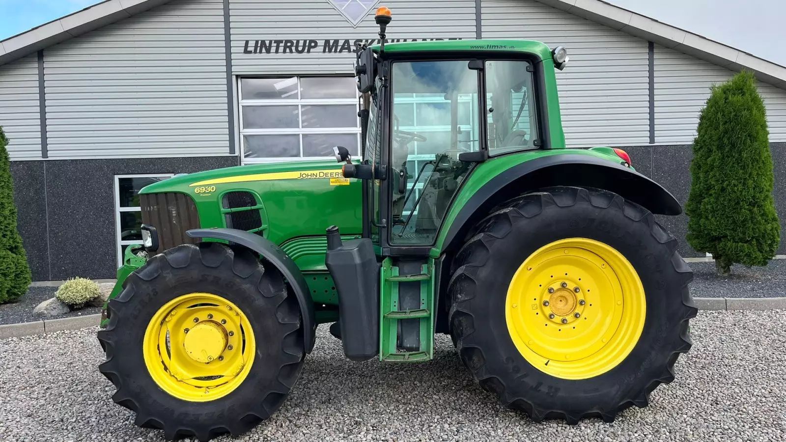 John Deere 6930 Traktor 36 134 €