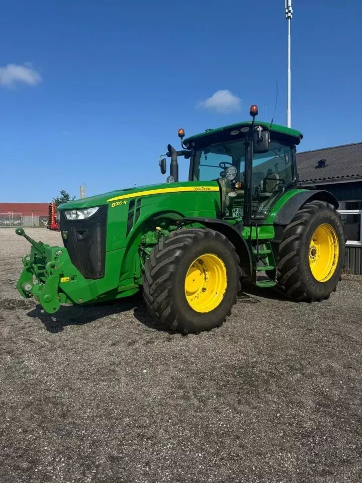 E-FARM: John Deere 8310 R - Traktor - id P9EMEXM - 124.026 € - Baujahr: 2013 - Abgelesene Motorstunden: 5.196,Dänemark