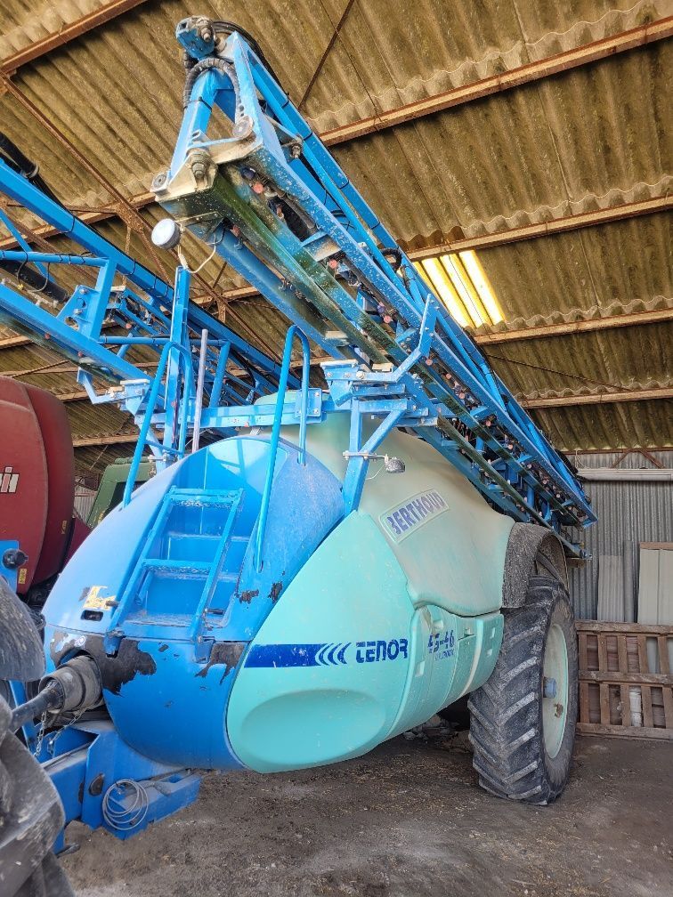 E-FARM: Berthoud tenor 42-46 - Pulvérisateur - id EGFQPXL - 32 000 € - Année: 2009 - France