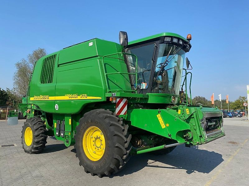 E-FARM: John Deere 9640 i WTS - Combine harvester - id JIBKCYA - €66,900 - Year of construction: 2005 - Engine hours: 2,895,Engine power (HP): 318,Germany
