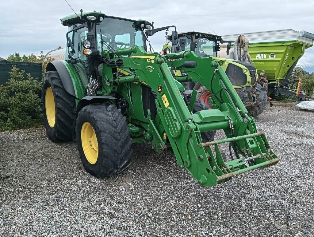 E-FARM: John Deere 5125 R - Tractor - id 9MMJH13 - €65,000 - Year of construction: 2021 - Engine hours: 4,646,Engine power (HP): 125,Italy