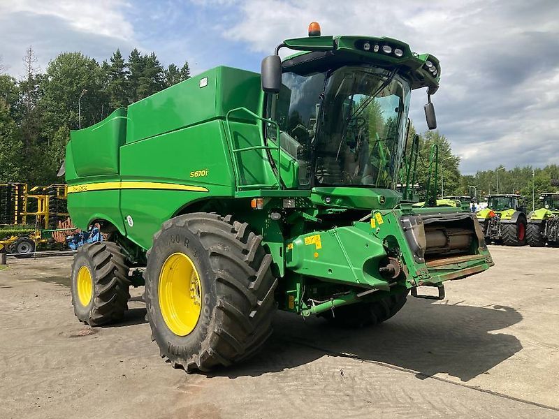 E-FARM: John Deere S 670 i - Κομπίνα - id KKPSX14 - 125.000 € - Χρονία: 2013 - Μετρητής ωρών: 2.128,Ισχύς κινητήρα: 430,Λετονία