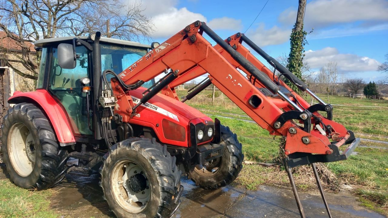 Massey Ferguson 5445 Traktor 25 000 €