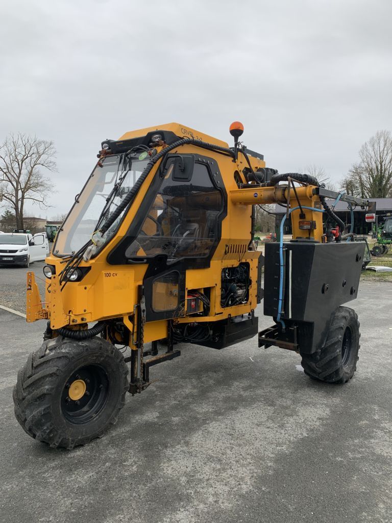 E-FARM: grv 3x3 - Tractor - id TIKLGCC - 85.000 € - Año: 2015 - Horas: 1.350,Potencia del motor: 110,Francia