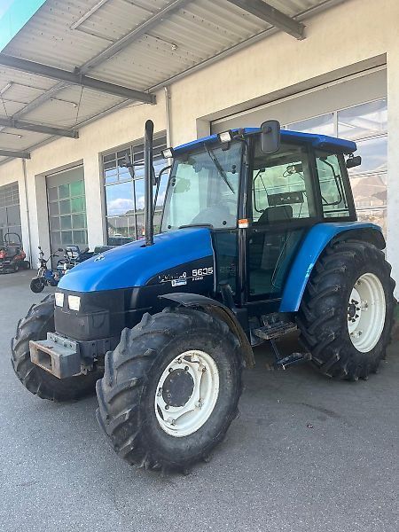 New Holland 5635 Traktor 23 451 €