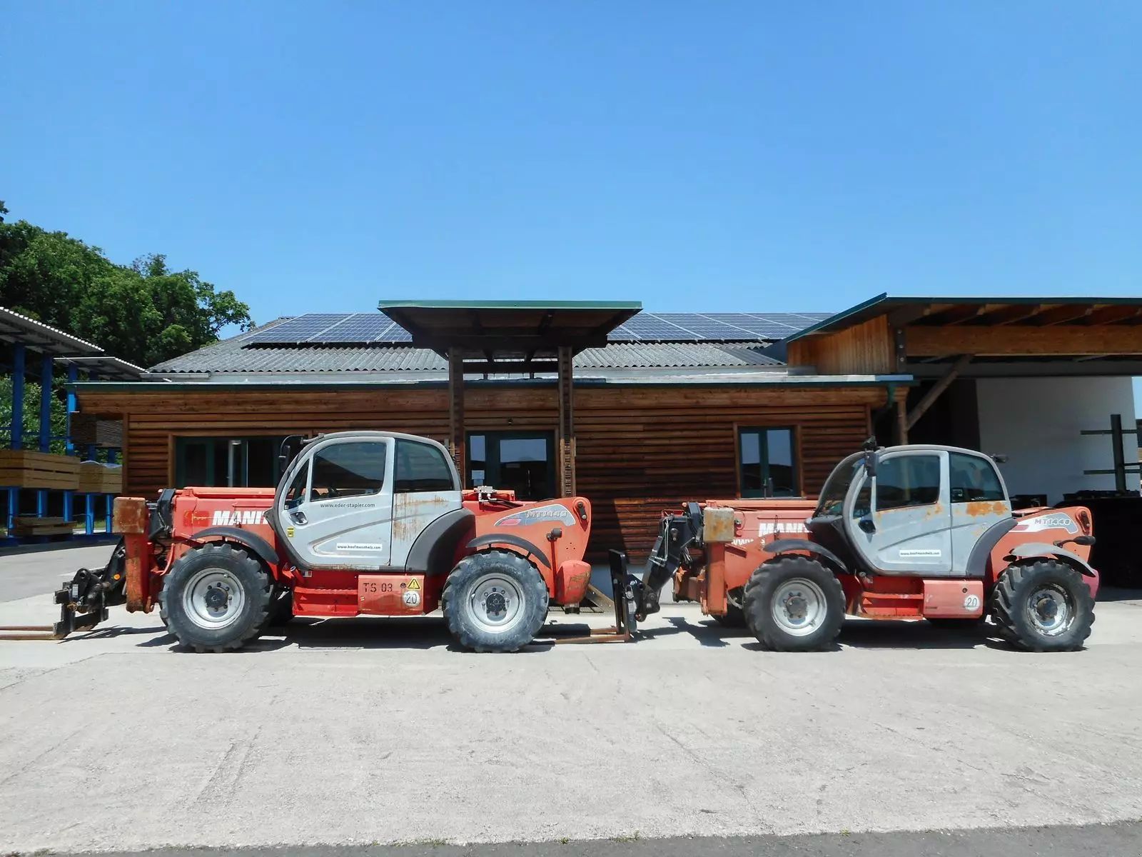E-FARM: Manitou mt 1440 privilege ( 14m 4t ) - Telehandler - id QLAD6PX - €28,500 - Year of construction: 2010 - Engine hours: 7,950,Engine power (HP): 102,Austria