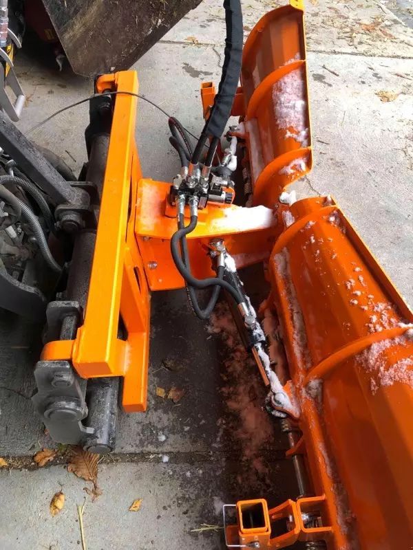 E-FARM: Other schneepflug vario l - 200 - Attachment - id JSQFQDY - €3,150 - Year of construction: 2023 - Germany