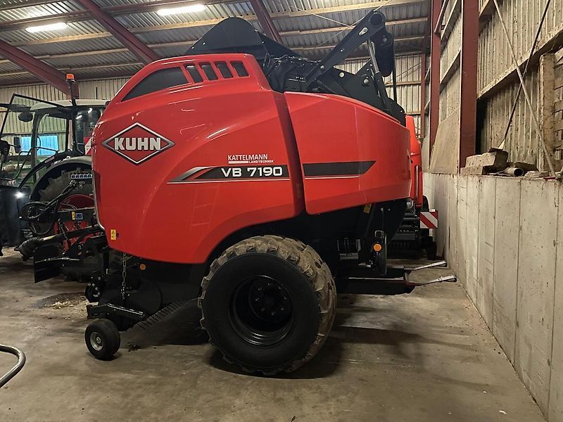 E-FARM: Kuhn VB 7190 - Presas - id PXAZALR - Gamybos metai: 2024 - Bendras pagamintų ryšulių skaičius: 1 241,Vokietija