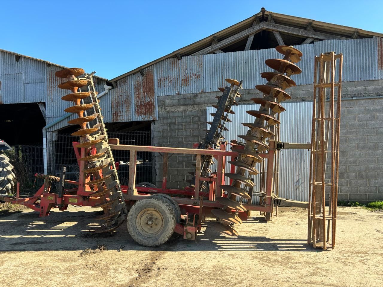 Quivogne apxrs56 Disc harrow €4,000
