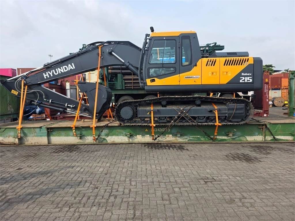 HYUNDAI r215l smart Гусеничный экскаватор 87 196 €
