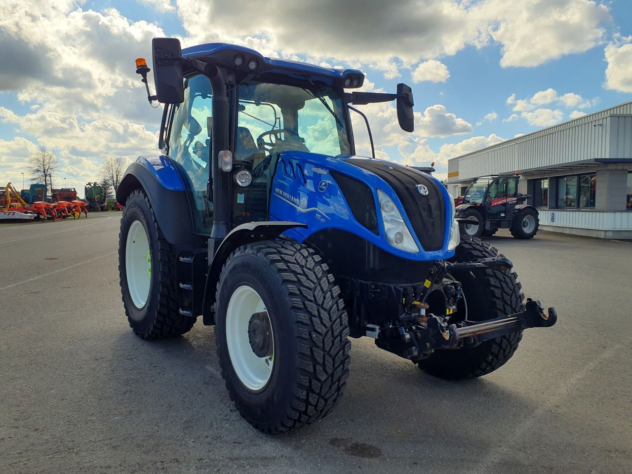E-FARM: New Holland T5.120 - Traktor - id PKPLISS - 77.000 € - Produktionsår: 2022 - Motortimer: 1.530,Motoreffekt (HP): 120,Frankrig
