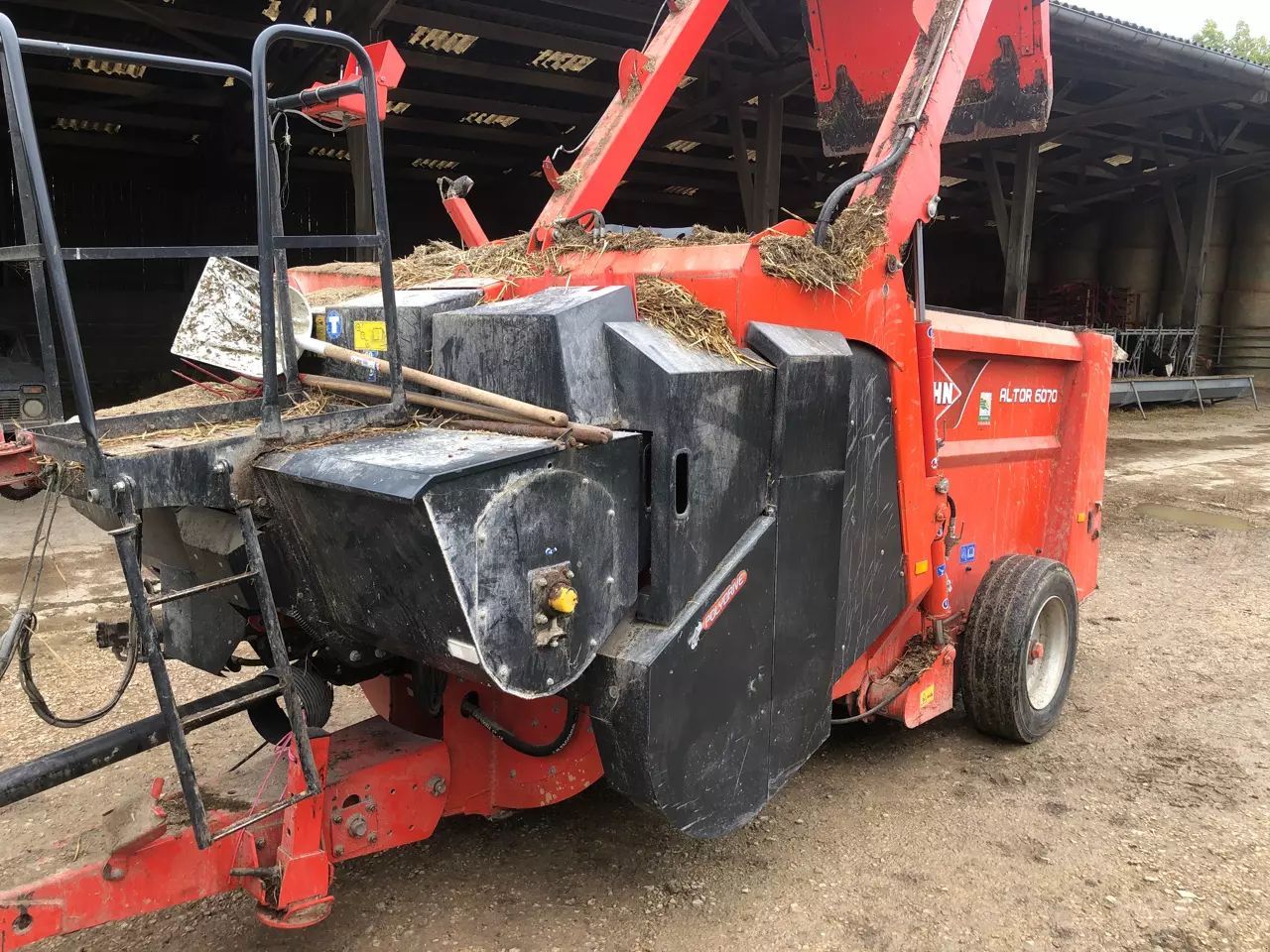 E-FARM: Kuhn altor 6070 - Désileuse pailleuse - id MIILWGJ - 25 000 € - Année: 2018 - France
