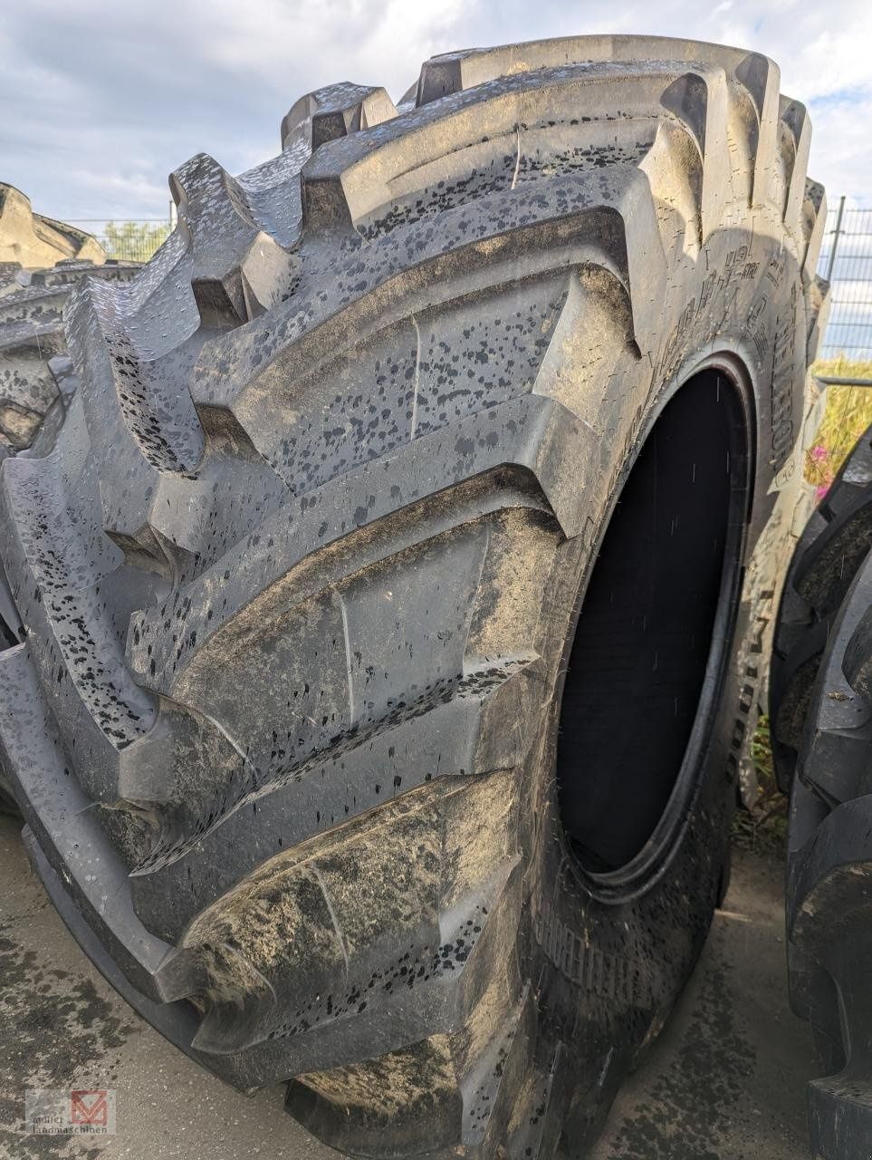 TRELLEBORG vf 900/60 r 42 tm 1000 pt Wheel and track €6,950