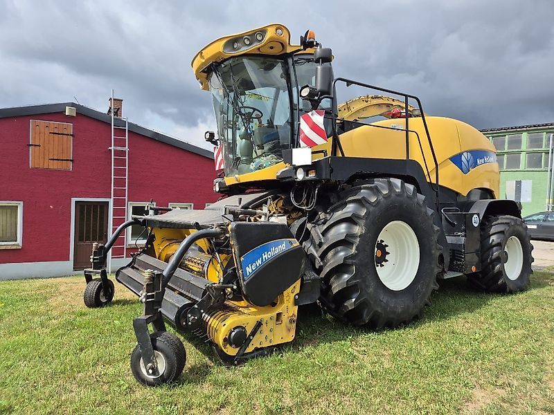 E-FARM: New Holland FR 9050 - Self propelled forage harvester - id HSIPK1P - €79,000 - Year of construction: 2012 - Engine hours: 3,650,Engine power (HP): 520,Germany
