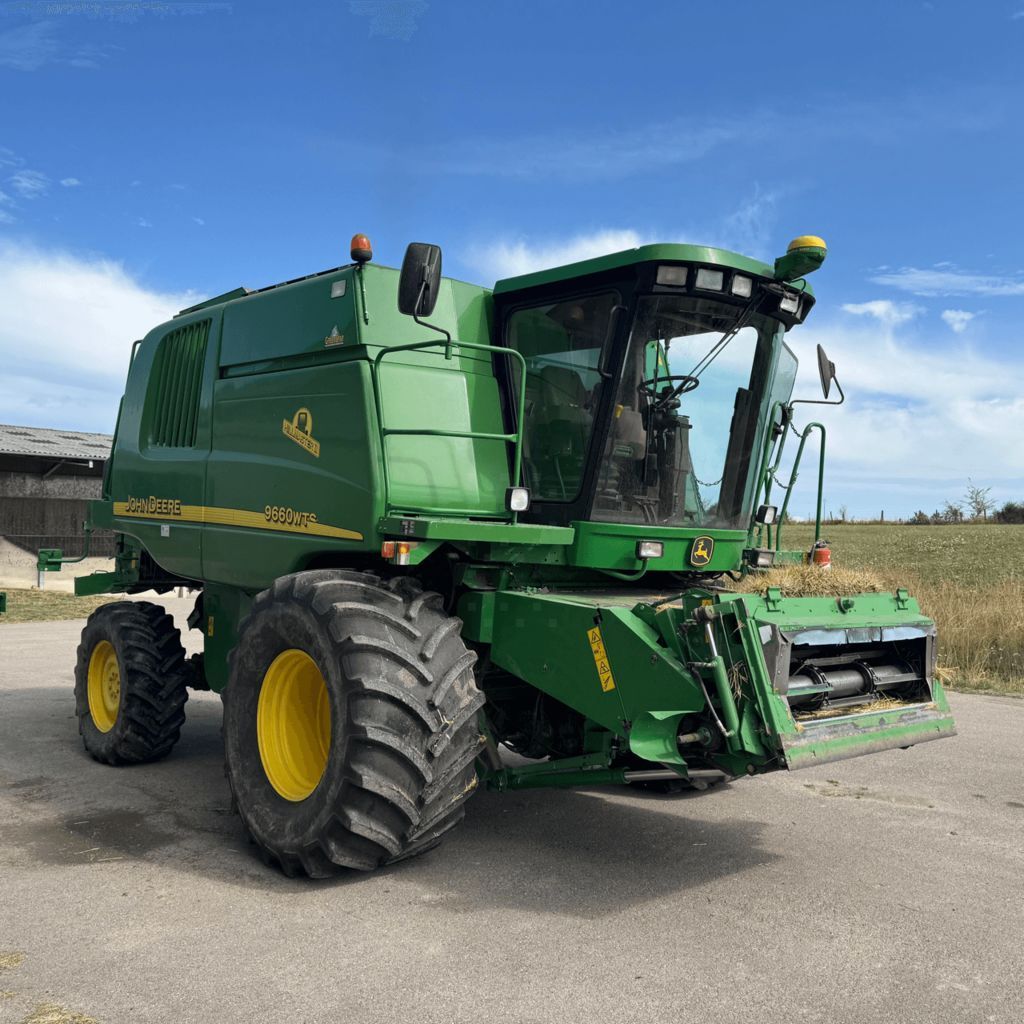 E-FARM: John Deere 9660 - Moissoneuse-batteuse - id N8YRZLC - 70 000 € - Année: 2003 - Lecture du nombre d'heure: 2 600,France