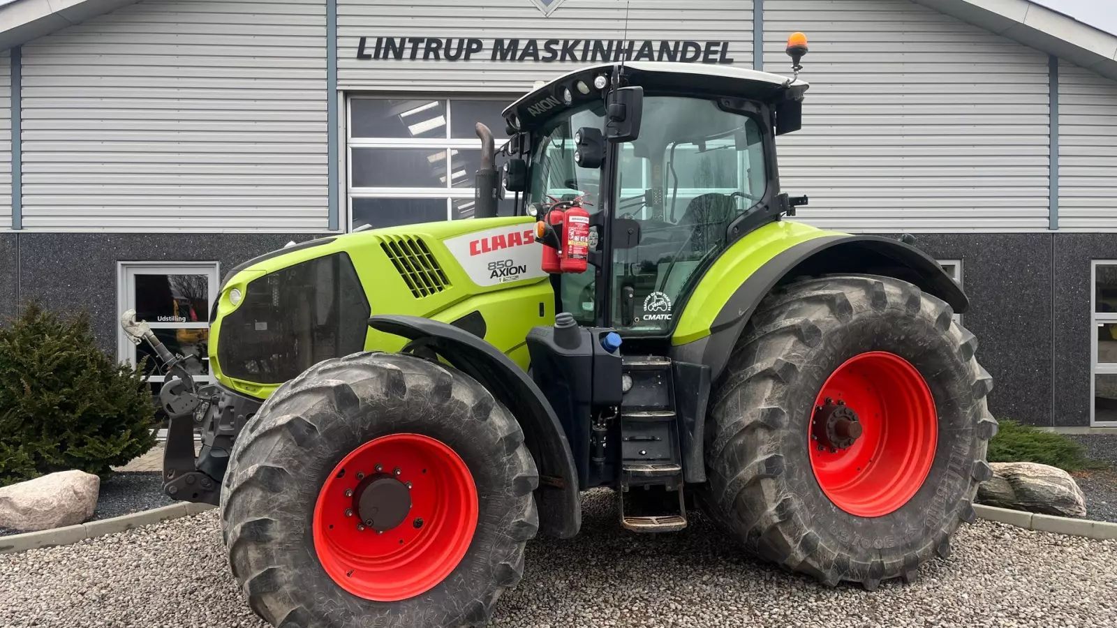 Claas Axion 850 Tractor €70,574