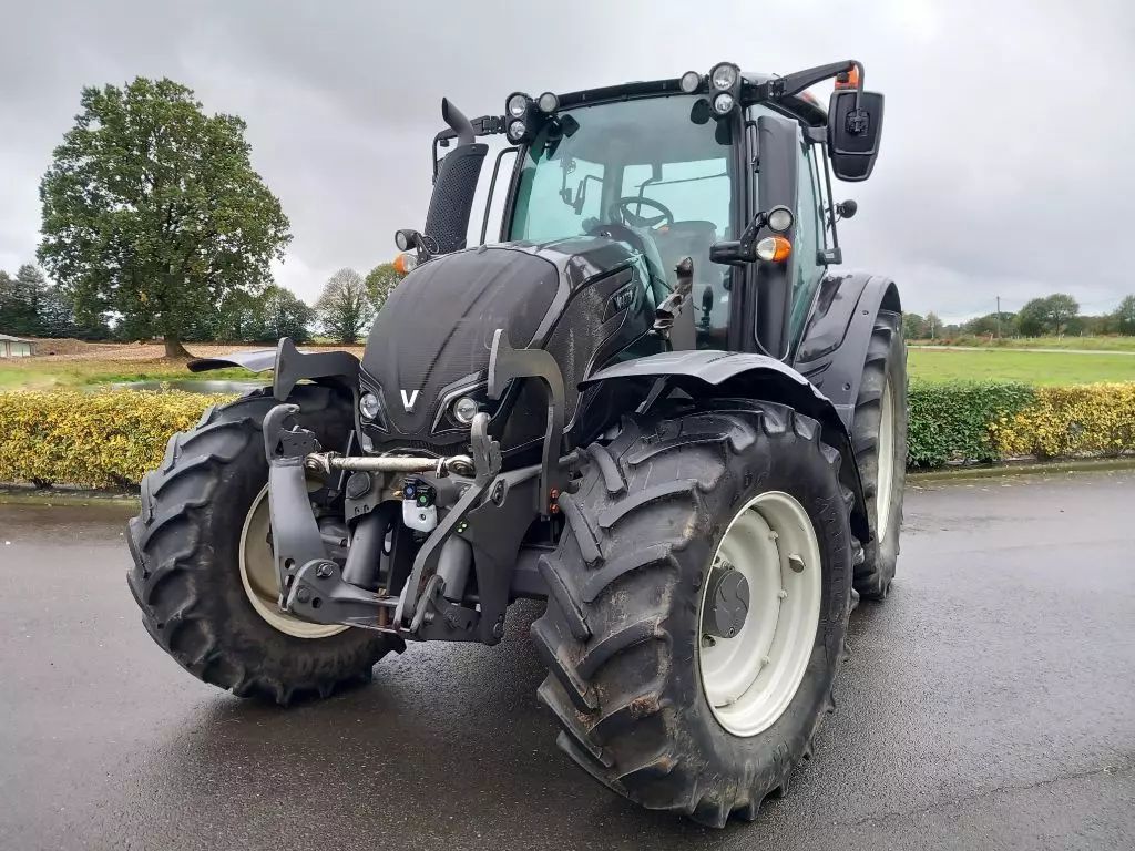 Valtra N134 HiTech Traktor 59.500 €