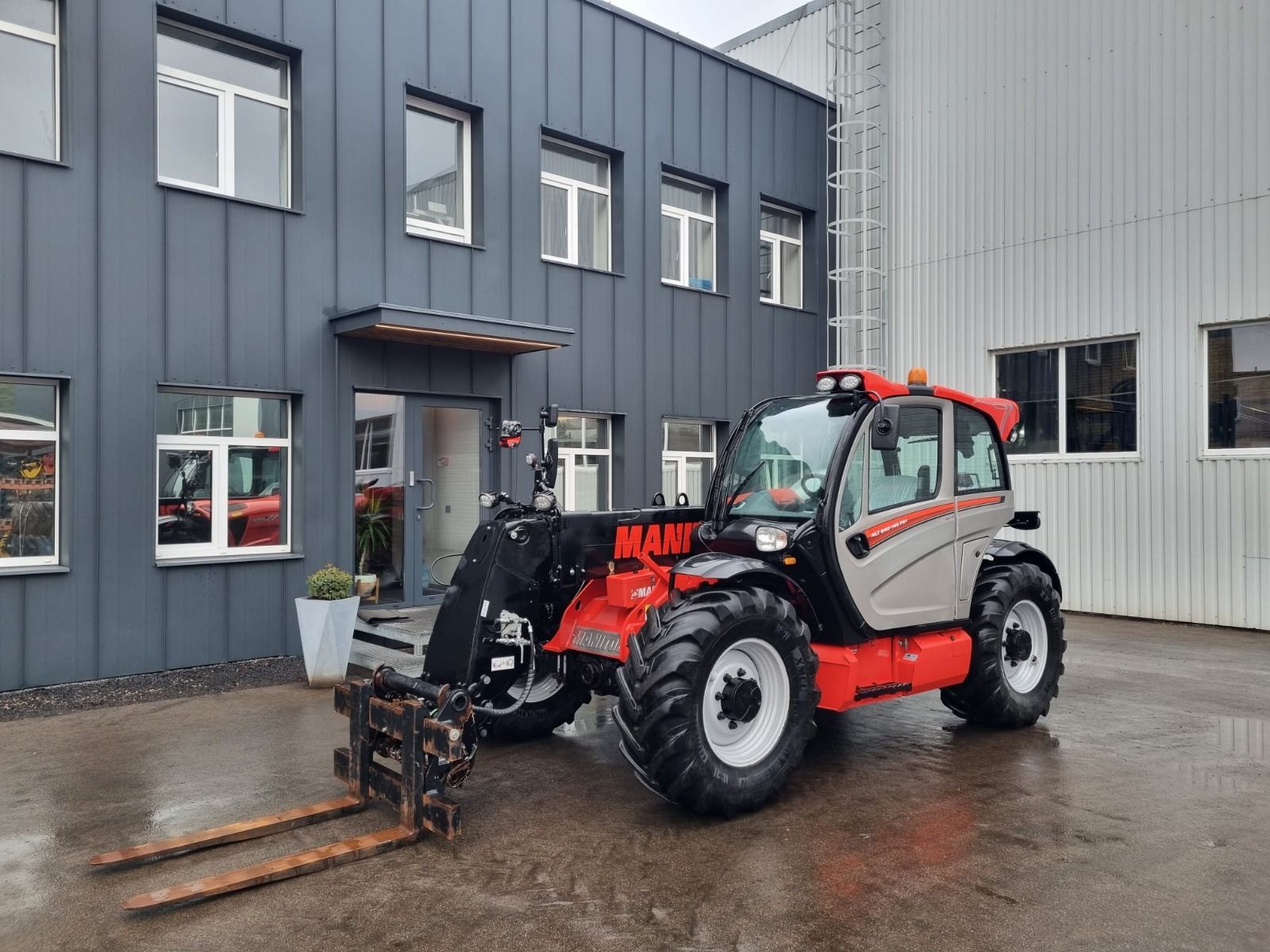 Manitou MLT 840 Telehandler €52,500