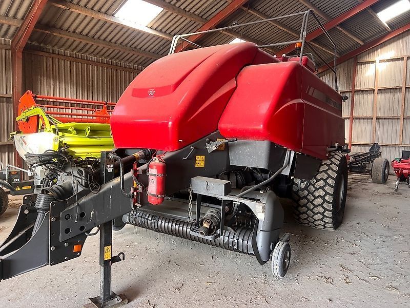 Massey Ferguson 2190 Baler €35,061