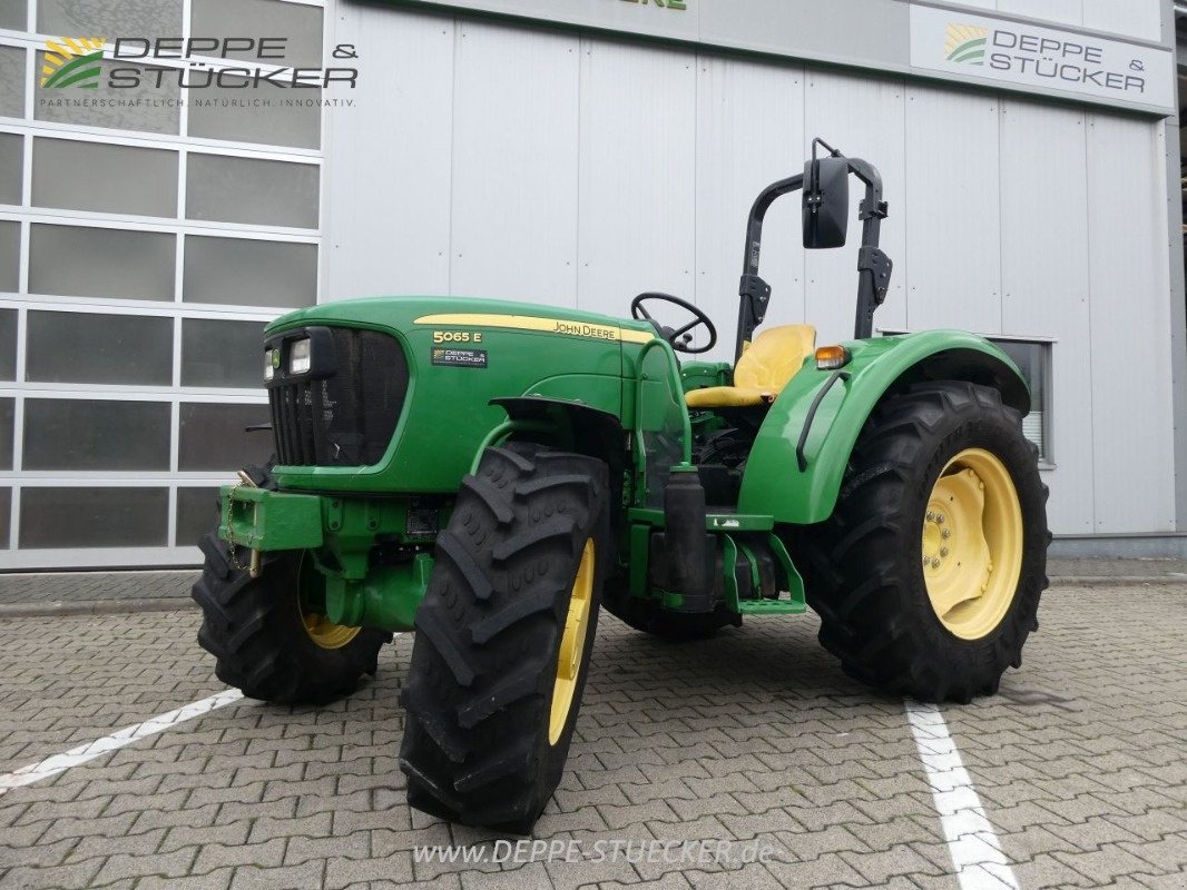 John Deere 5065 E tractor €28,900