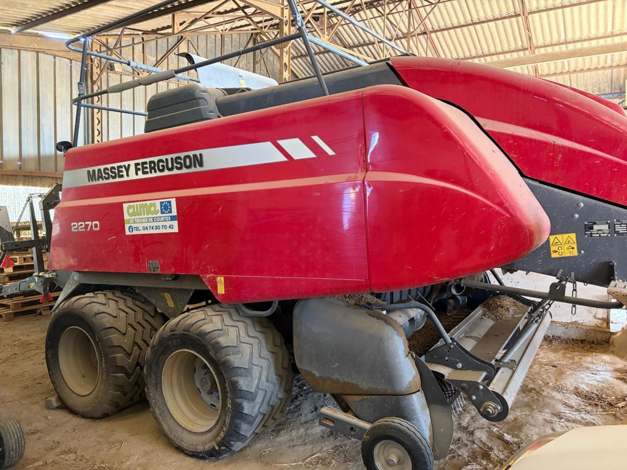 Massey Ferguson 2270 / tandem suiveur / freinage hydraulique Baler €70,000