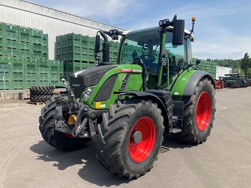 E-FARM: Fendt 516 Vario ProfiPlus - Tracteur - id HFDIAGI - 144 500 € - Année: 2022 - Lecture du nombre d'heure: 1 120,Puissance du moteur (chevaux): 160,Allemagne