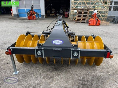 E-FARM: MAMMUT silo kompakt 250h - Silage cutter and feeder - id 1ILGTAS - €10,242 - Year of construction: 2022 - Austria