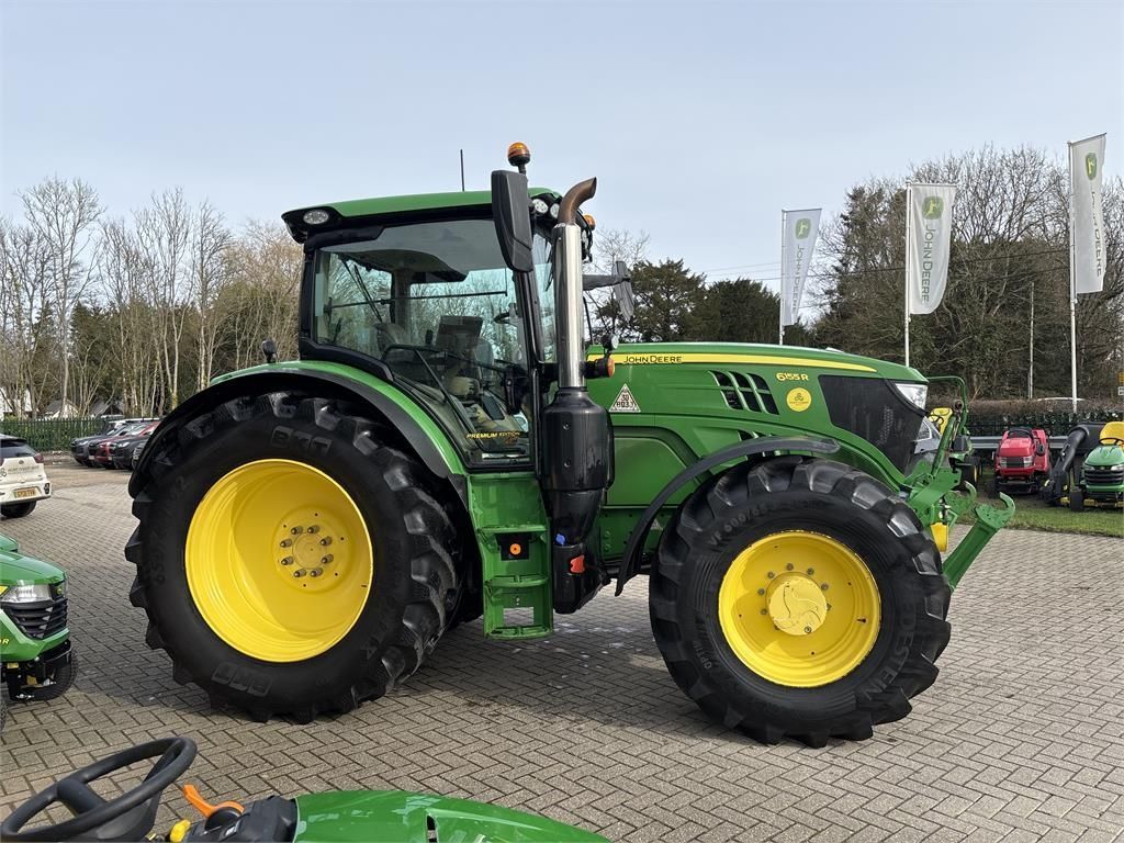 John Deere 6155 R Tractor €88,949