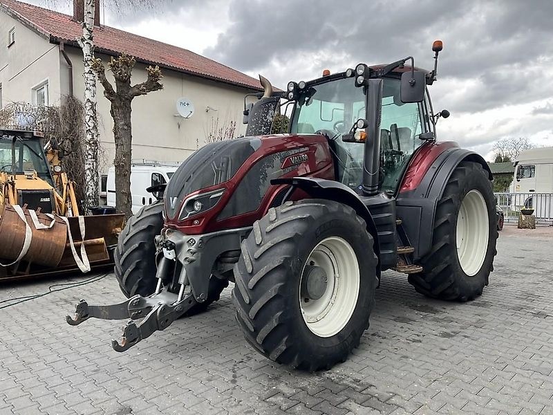 Valtra T 174 E-Versu tractor €66,520