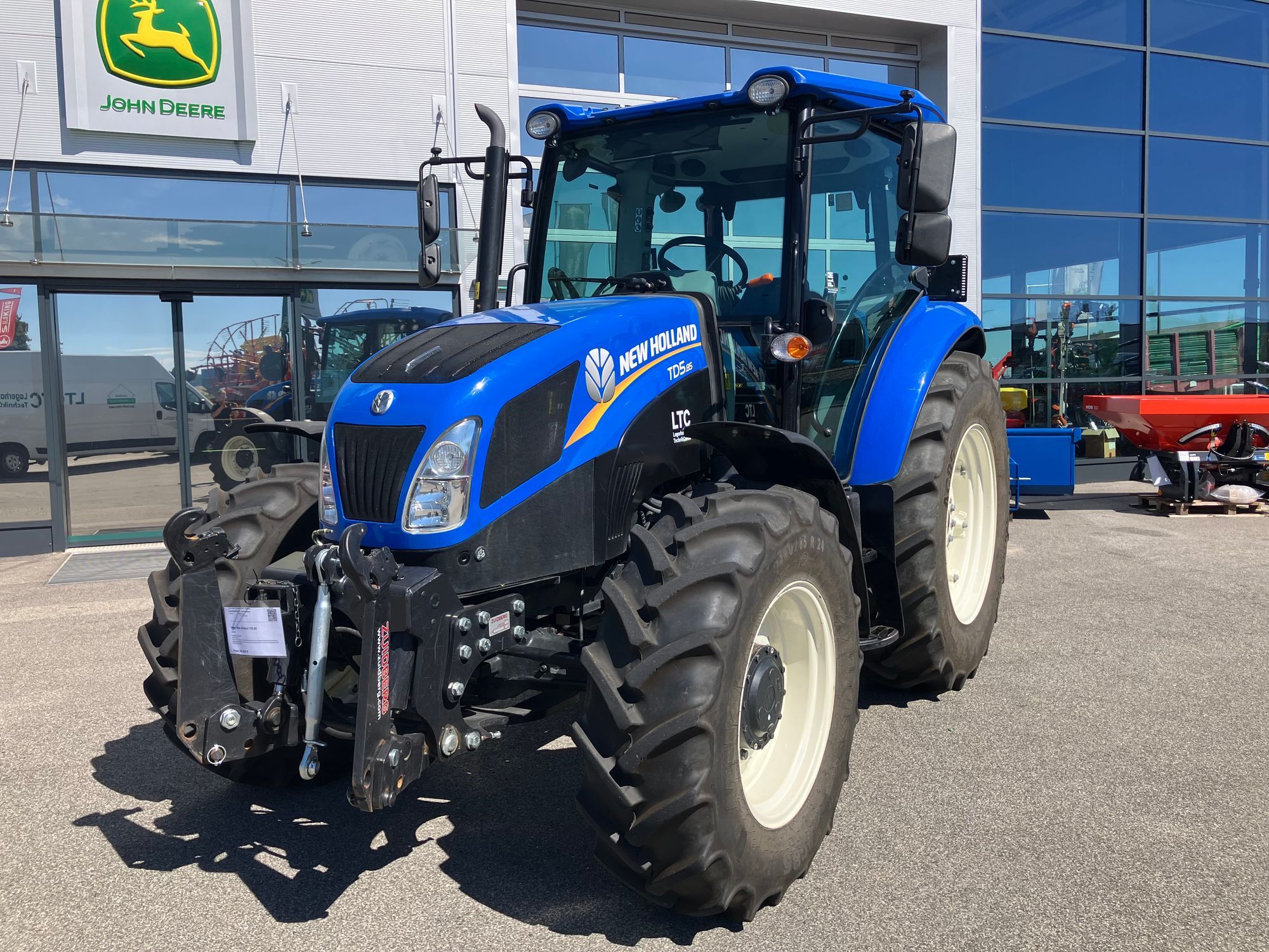 New Holland TD5.85 Traktor 52.389 €