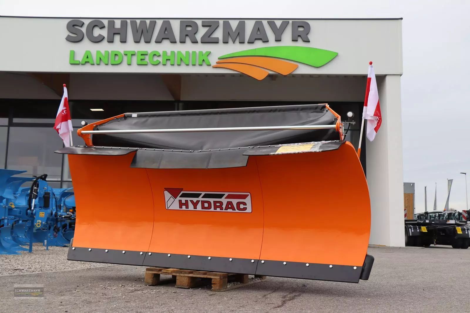 E-FARM: HYDRAC u-iii-320 eur gr.3 - Városi eszközök - id AHSEQJV - Gyártási év: 2022 - Ausztria