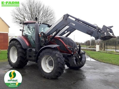 E-FARM: Valtra T154 - Tractor - id 2BX7ERE - €68,000 - Year of construction: 2018 - Engine hours: 4,960,Engine power (HP): 165,France