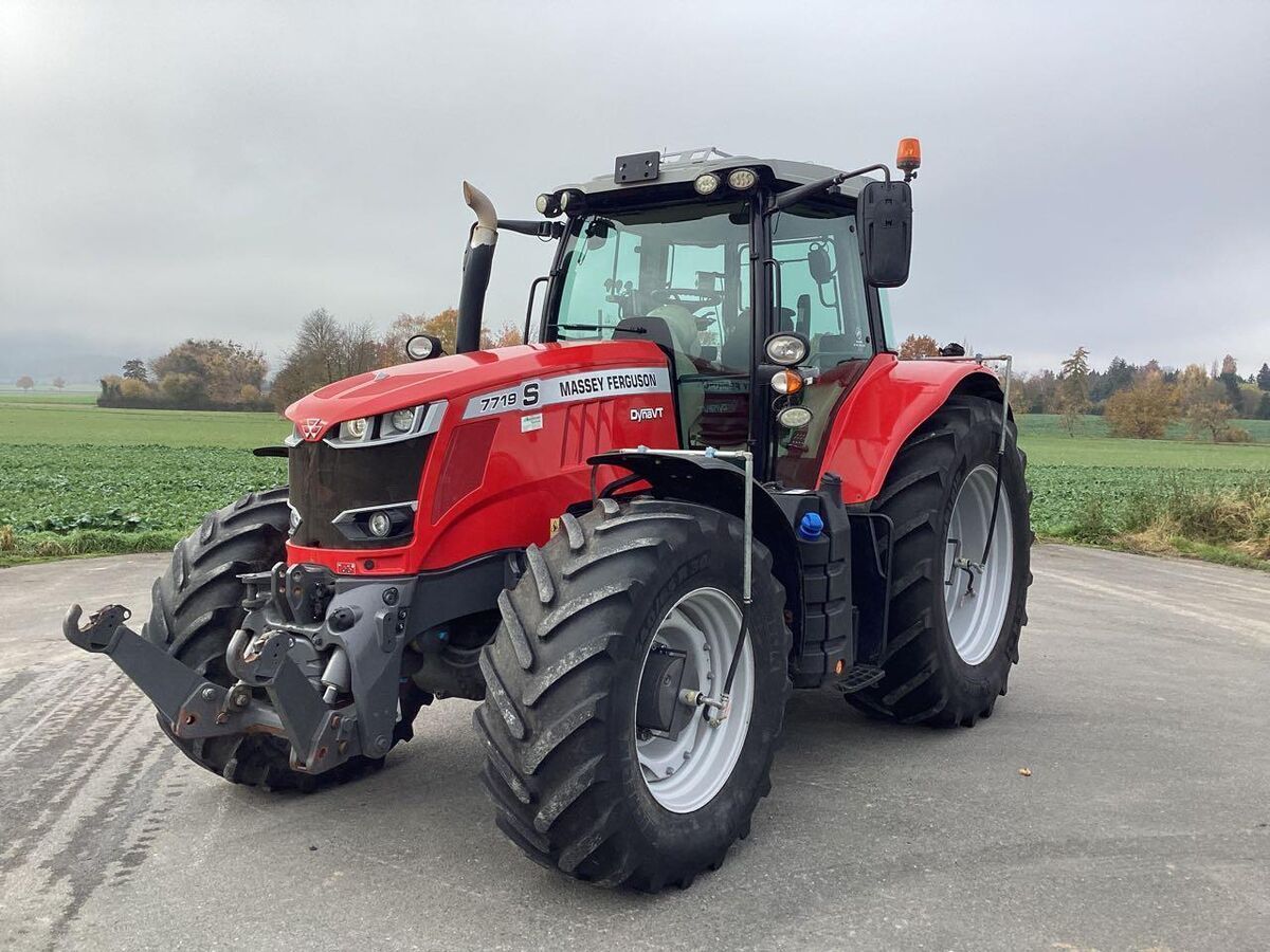 Massey Ferguson 7719 Tractor 83.000 €