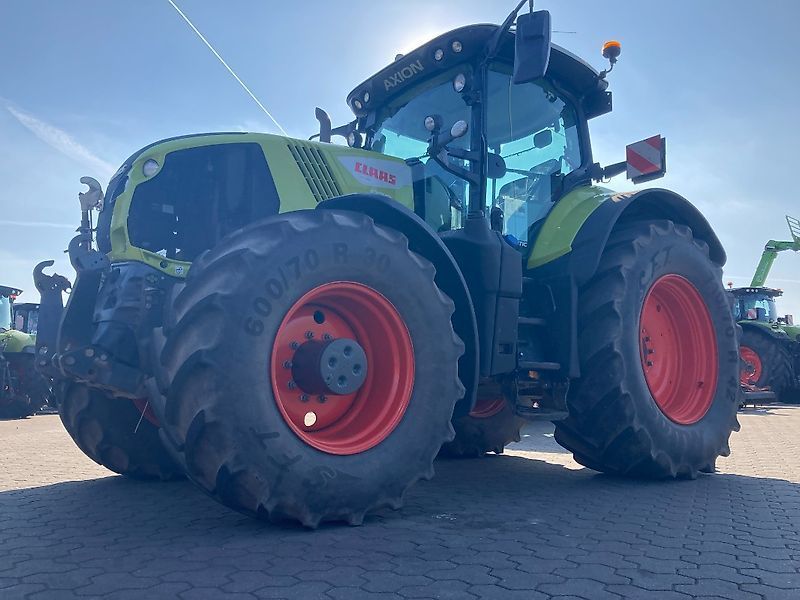 E-FARM: Claas Axion 870 CMATIC CEBIS - Tractor - id XPSMUXM - €109,900 - Year of construction: 2021 - Engine hours: 3,655,Engine power (HP): 300,Germany