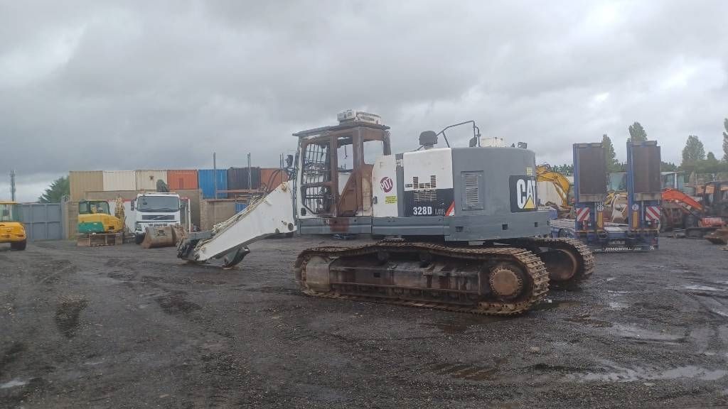 Caterpillar 328 d l Excavadora de orugas 24.900 €