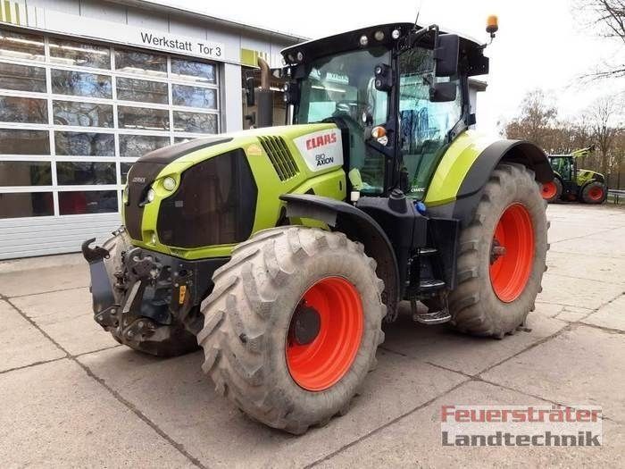 Claas Axion 810 Tractor €43,000