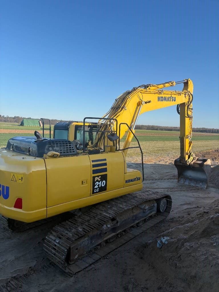 KOMATSU 210 pc 210 lc Гусеничный экскаватор 63 565 €