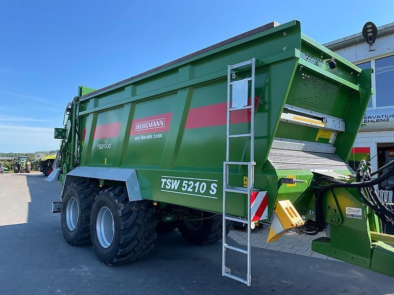 E-FARM: Bergmann tsw 5210 vorführmaschine mit v-spread - Mist- und Kompoststreuer - id WJDVMAL - 75.546 € - Baujahr: 2023 - Deutschland