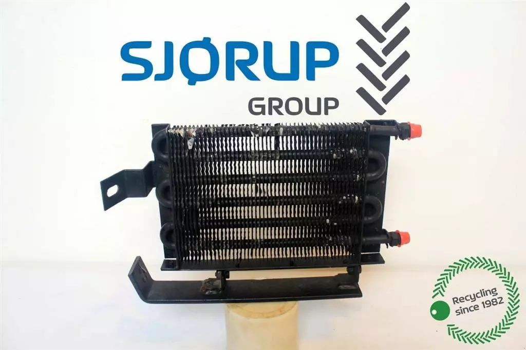 Massey Ferguson 8240 Parts